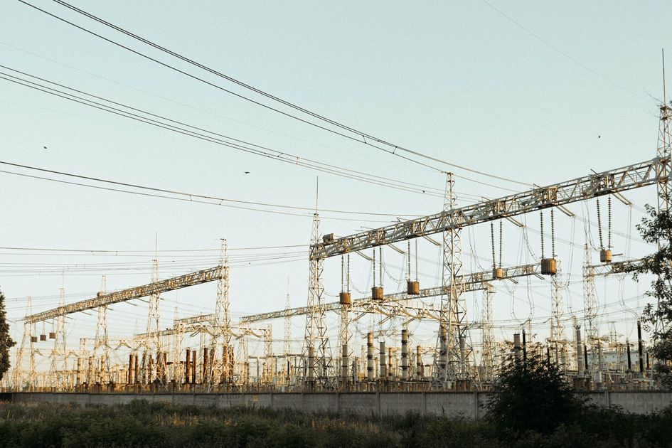 Presidente analizó suministro eléctrico y nuevas medidas con Radio Sucre