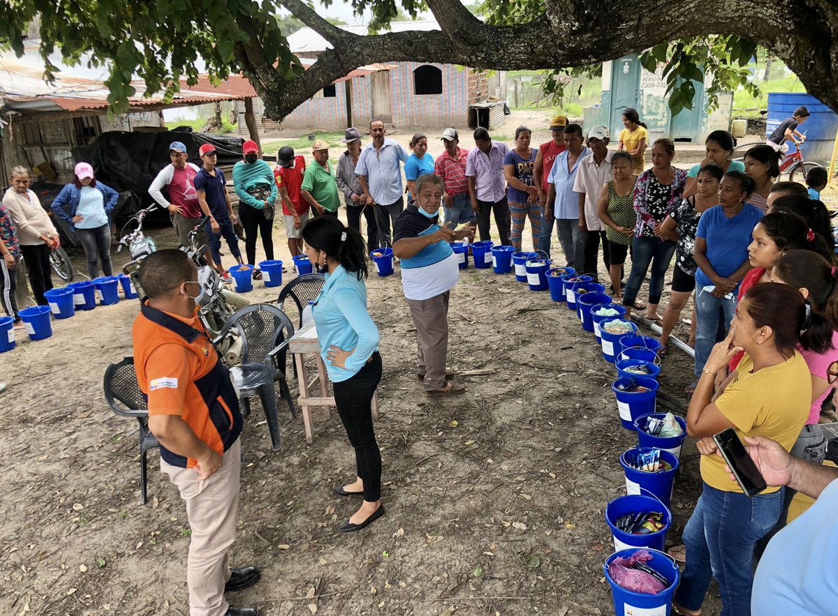 Riesgos entregó 80 kits de alimentos a familias afectadas por el río Pula