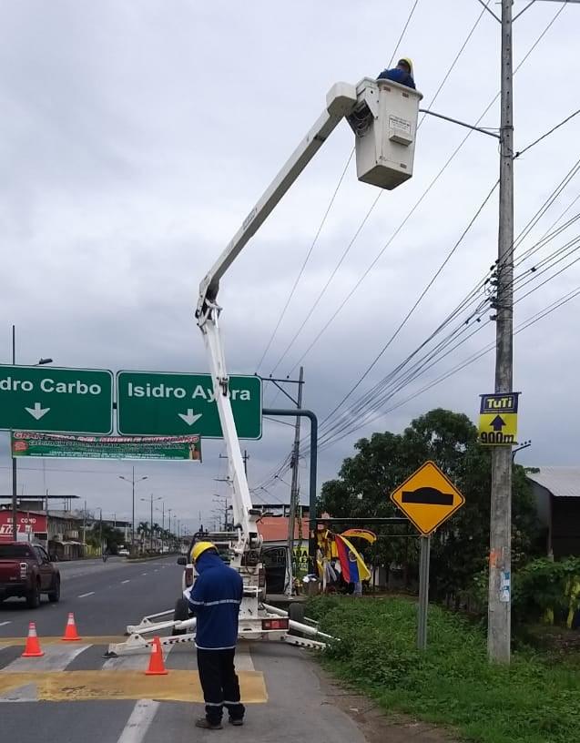 Mantienen 27 luminarias en Lomas de Sargentillo para mejorar la seguridad nocturna