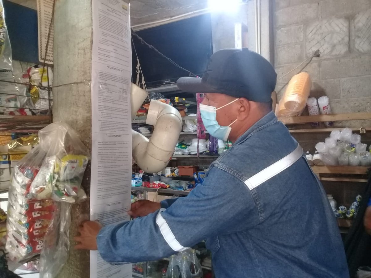 Semáforo comercial en Las Cañas pasa a amarillo por orden del COE