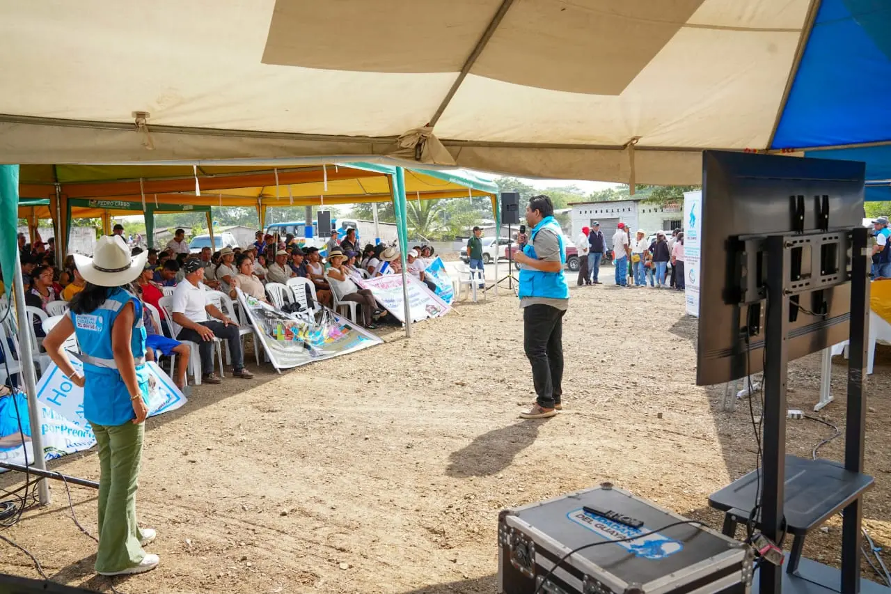 Prefectura inicia en Colimes rehabilitación de 12,86 km con tres puentes sobre ríos