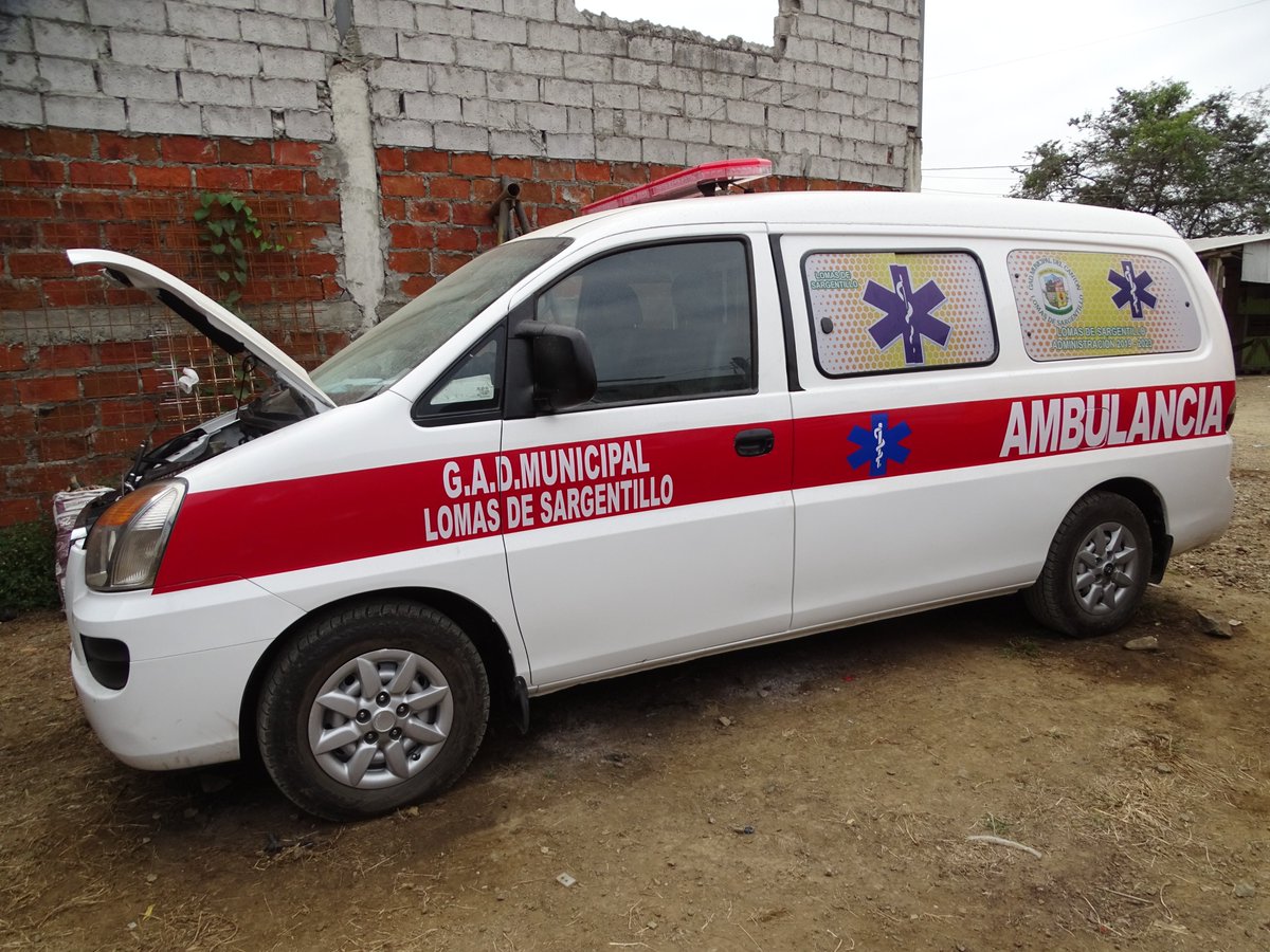 Municipio de Lomas de Sargentillo realiza mantenimiento total a ambulancia de salud materno infantil