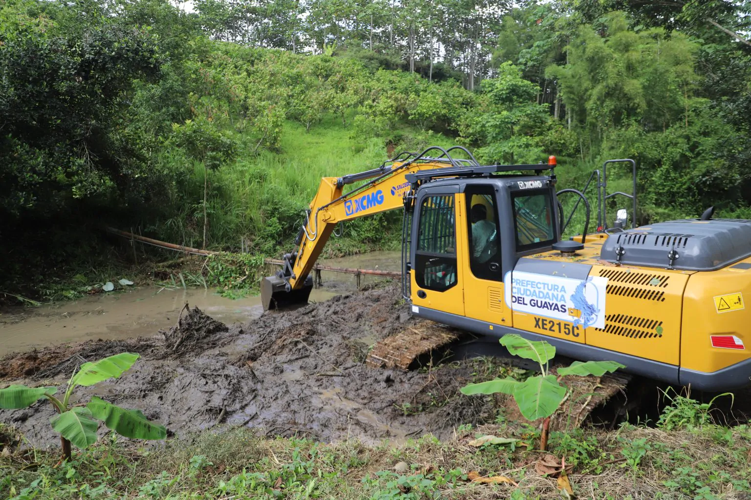 Prefectura del Guayas atiende emergencias en Colimes por lluvias intensas