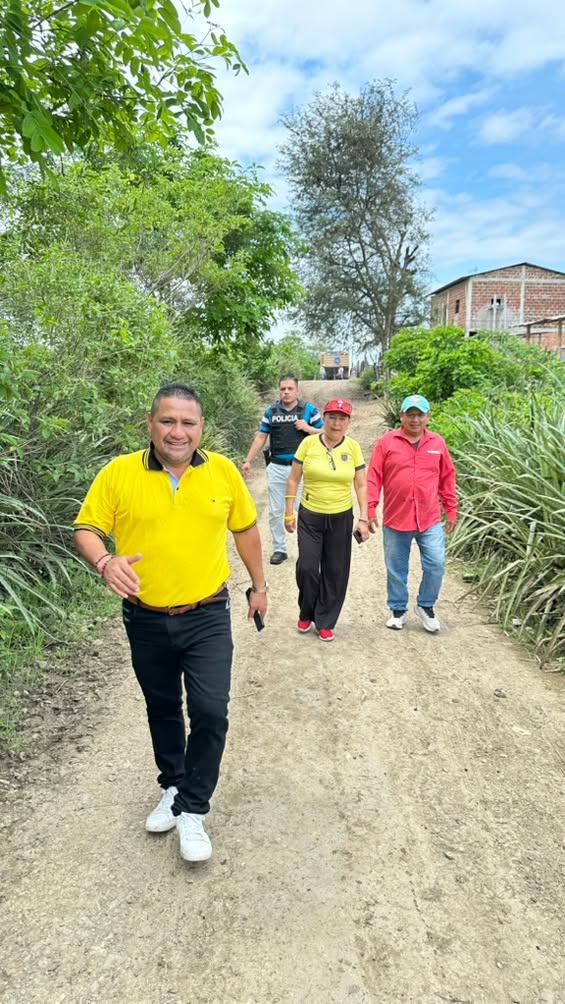 Entrega de agua beneficia a vecinos del sector San Carlos en El Sauce