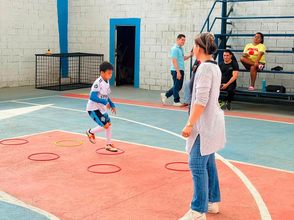 Prefectura del Guayas y GAD Limonal fortalecen Escuela de Fútbol para la juventud