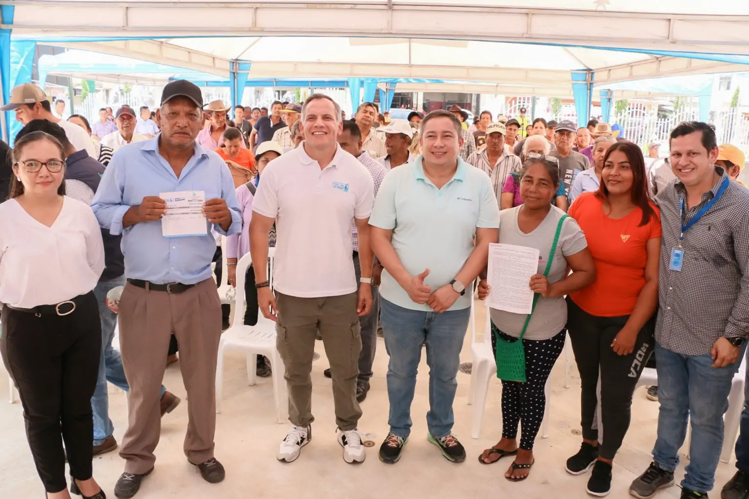 242 campesinos recibieron bonos agrícolas en Santa Lucía tras el invierno