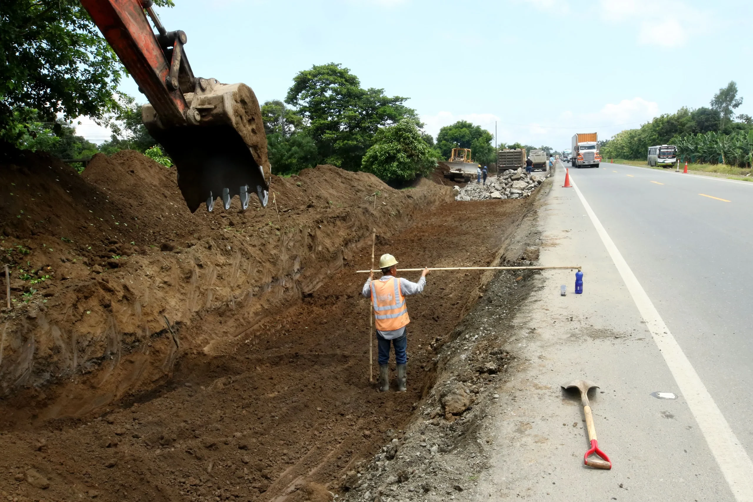 Prefectura del Guayas amplía a cuatro carriles Durán-Jujan en Alfredo Baquerizo Moreno