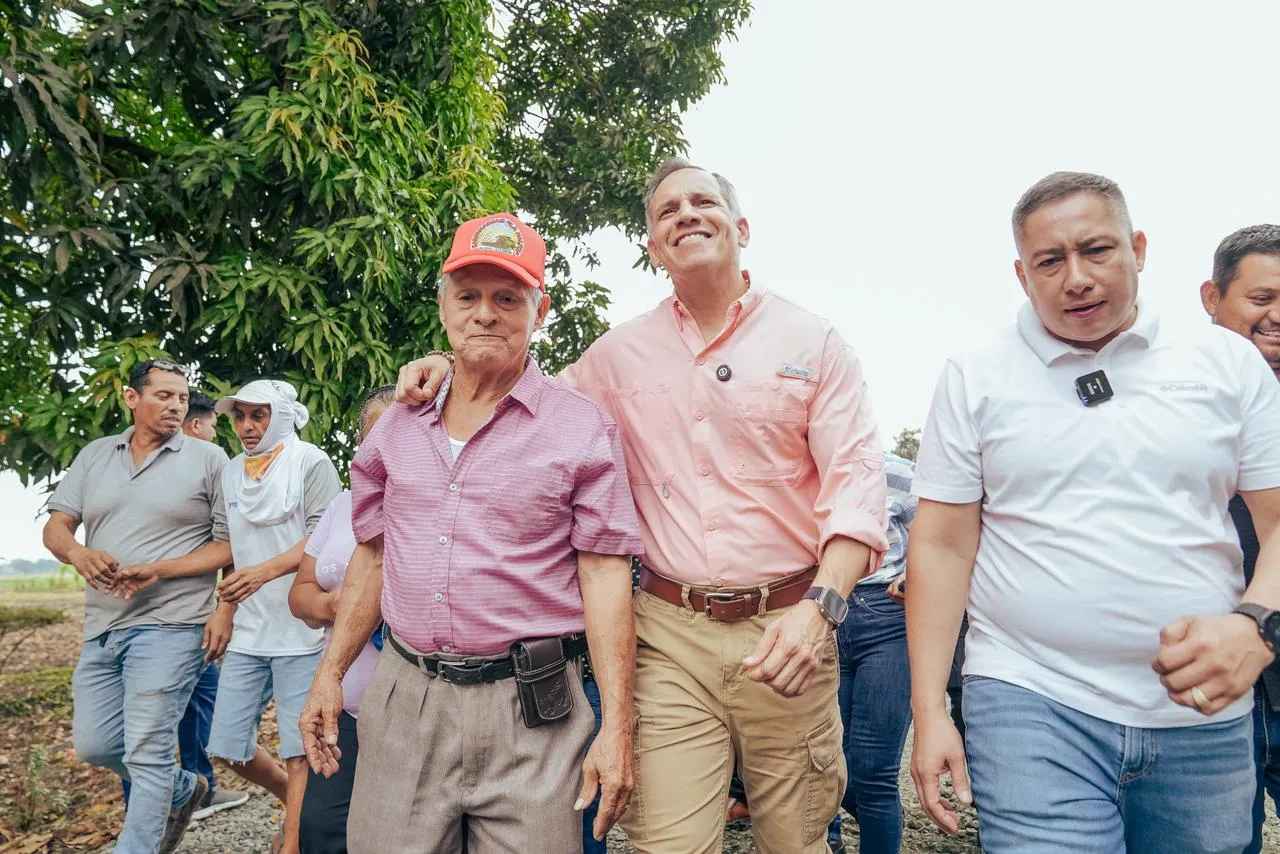 Prefectura del Guayas avanza en 55% obra vial en Santa Lucía para conectar a 5.000 habitantes