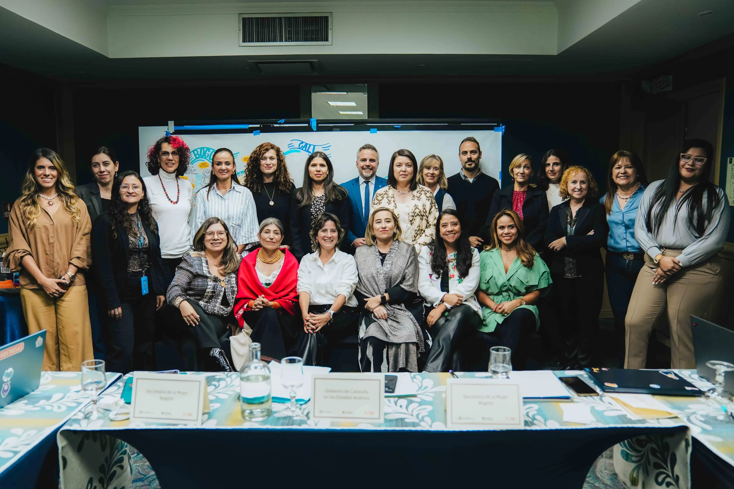 Prefectura del Guayas destaca cooperación internacional en foros de Quito y Bogotá