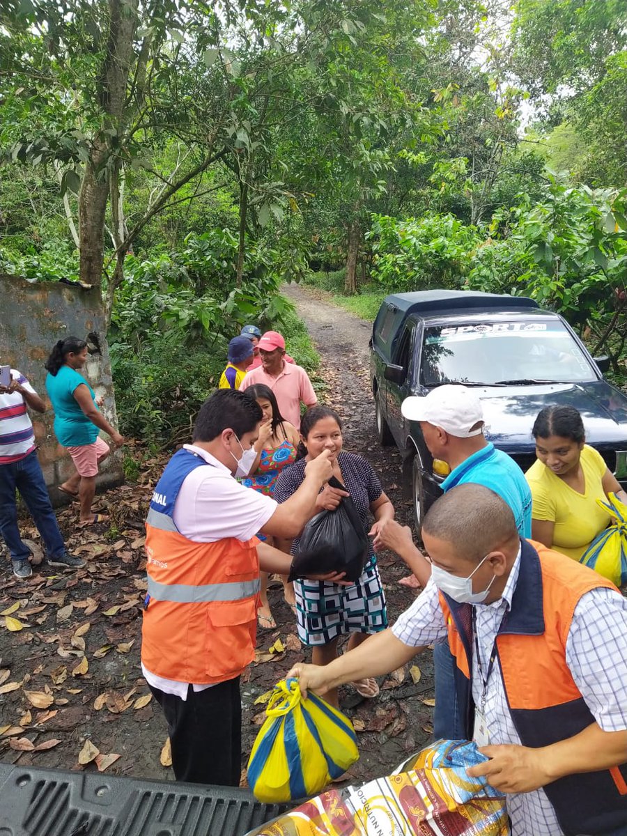 Riesgos entregó raciones a 100 familias en Dos Puertas por las lluvias